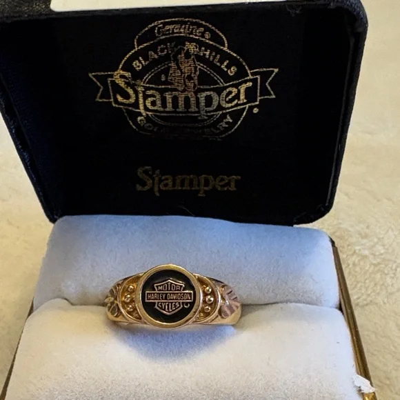 Harley-Davidson Gold and Black Emblem Ring - Picture 2 of 8